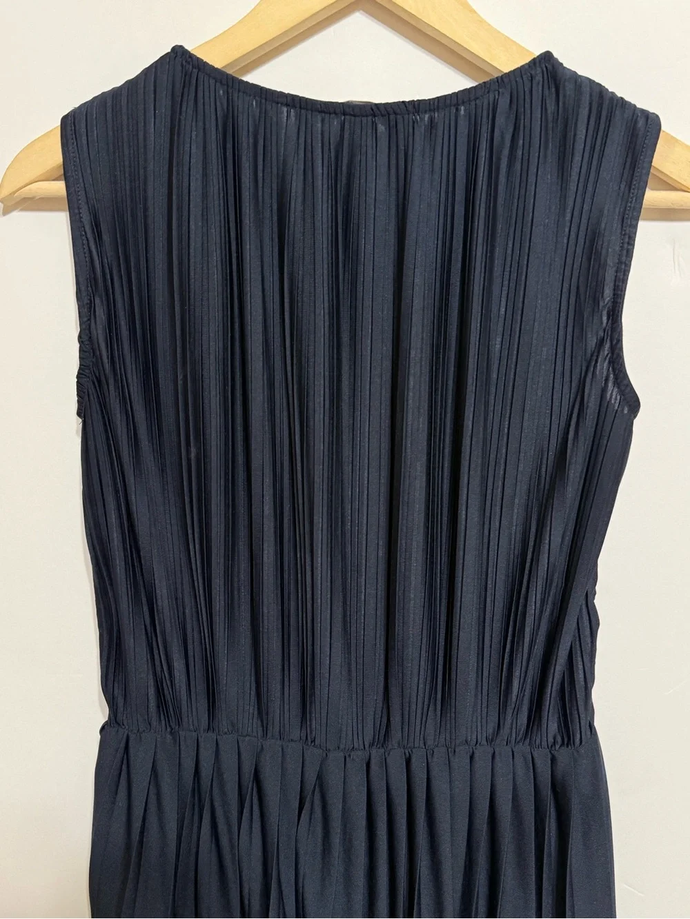 H&M navy Blue Sunday pleated  sleeveless V-Neck dress